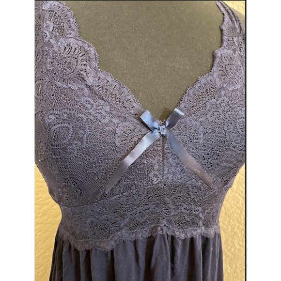Elegant Navy Lace Trim Nightgown - Picture 4 of 10